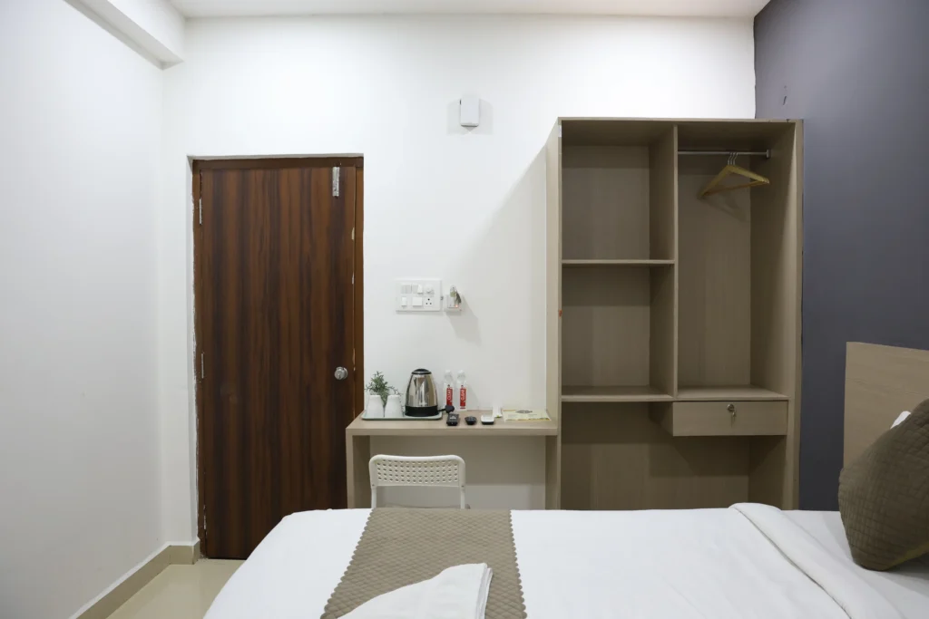 Khajaguda Hotel Bedroom